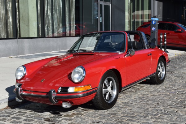 Used-1969-Porsche-911-S-Factory-Soft-Window-Targa