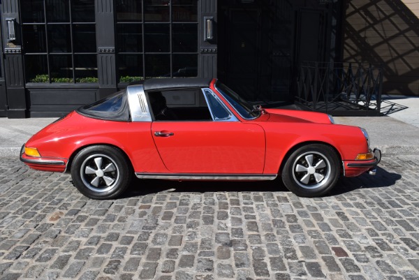 Used-1969-Porsche-911-S-Factory-Soft-Window-Targa