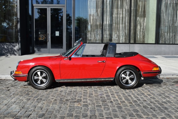 Used-1969-Porsche-911-S-Factory-Soft-Window-Targa