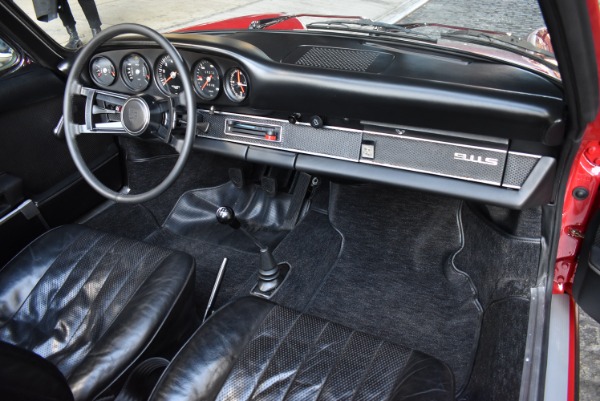 Used-1969-Porsche-911-S-Factory-Soft-Window-Targa