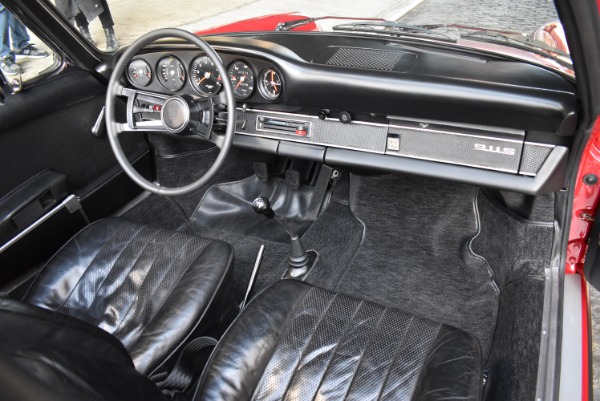 Used-1969-Porsche-911-S-Factory-Soft-Window-Targa