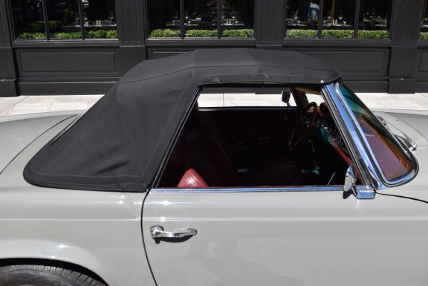 Used-1971-Mercedes-Benz-280SL-Automatic