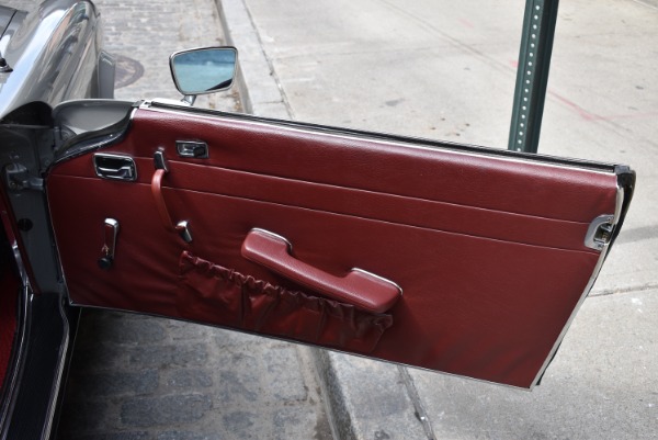 Used-1971-Mercedes-Benz-280SL-Automatic