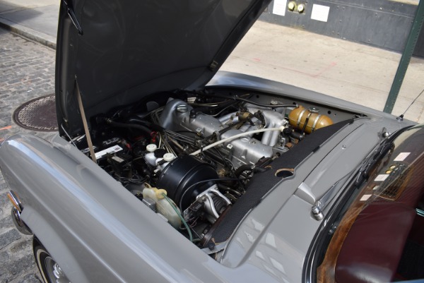Used-1971-Mercedes-Benz-280SL-Automatic