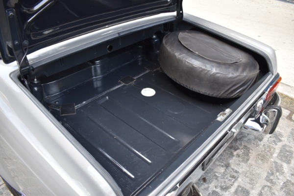 Used-1971-Mercedes-Benz-280SL-Automatic