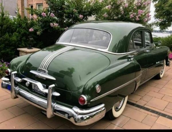 1951-Pontiac-Chieftan
