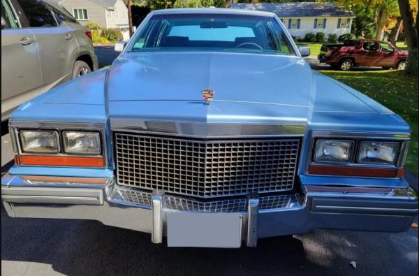 1981-Cadillac-Sedan-DeVille