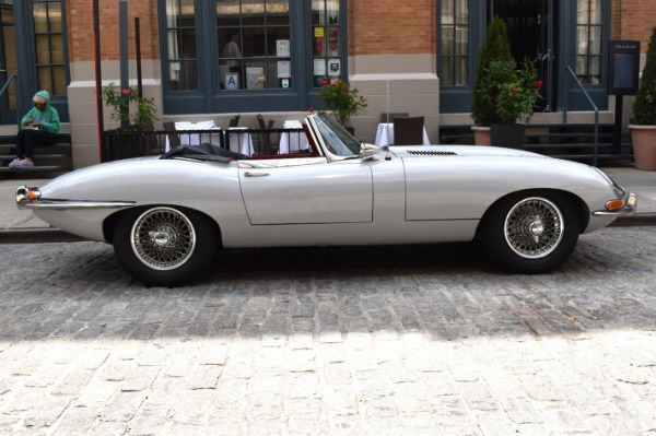 Used-1962-Jaguar-XKE-E-Type-OTS