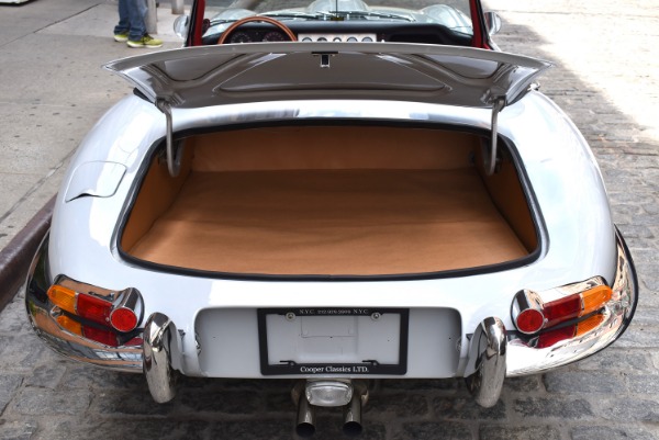 Used-1962-Jaguar-XKE-E-Type-OTS