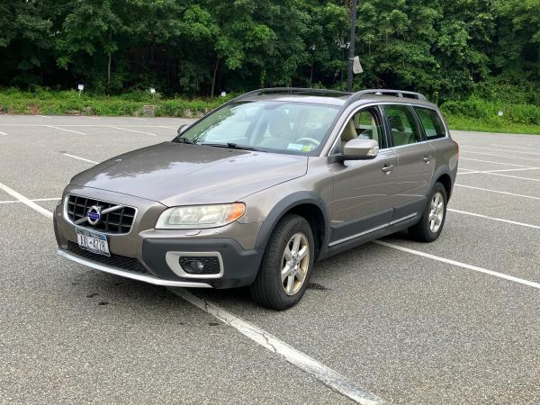 2010-Volvo-XC70