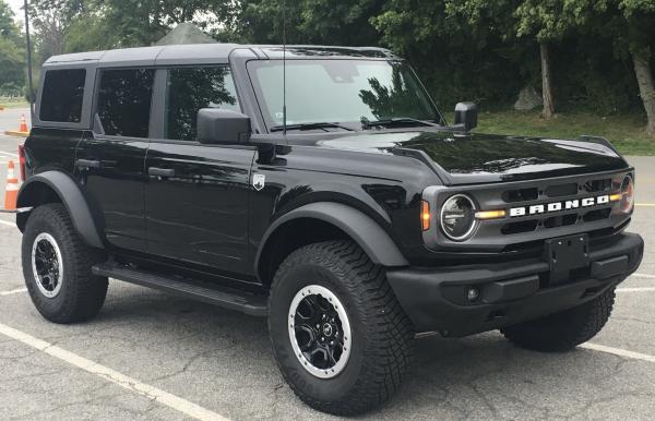 2023-Ford-Bronco