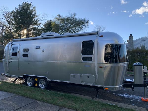 2019-Airstream--Flying-Cloud-25’-FBQ